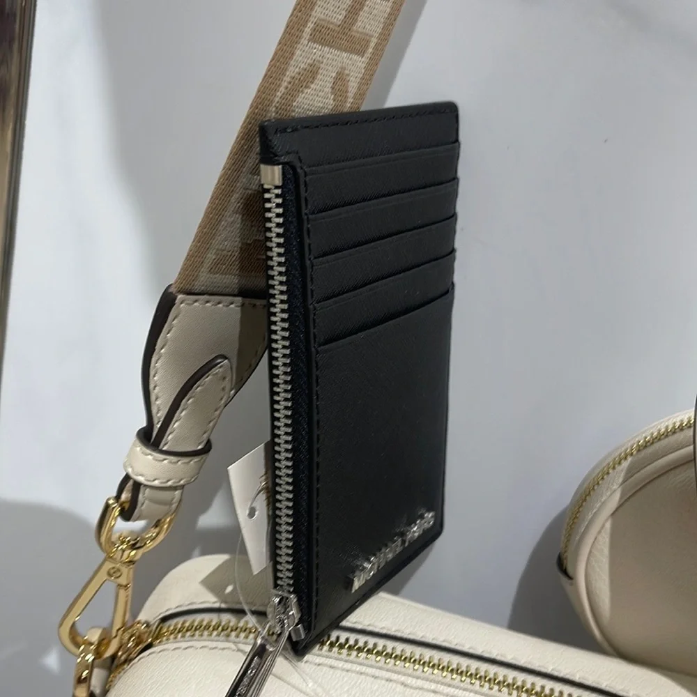 MICHAEL KORS
Jet Set Travel Medium Top Zip Leather Card Case Wallet
Black
NWT - Picture 3 of 16